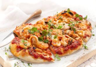 Seafood Pizza